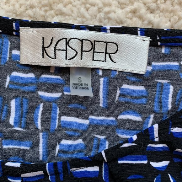 NWT Kasper printed keyhole sleveeless top, Small - Picture 4 of 4